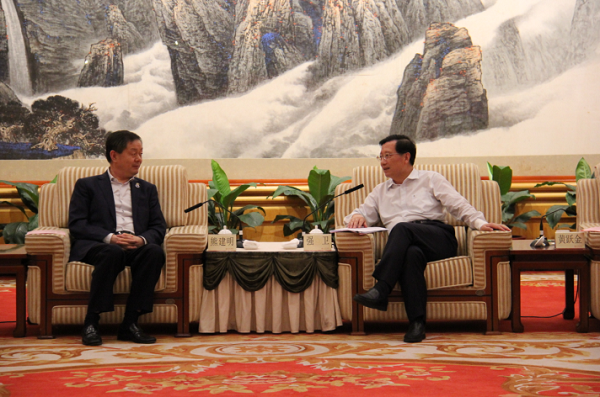 ����ʡί���ǿ�����AG�콢�����Ŷ��³��ܽ���